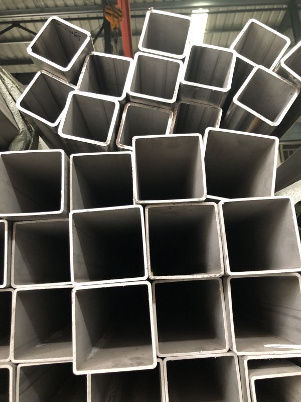 熱鍍鋅方矩管的價(jià)格受到哪些因素影響？